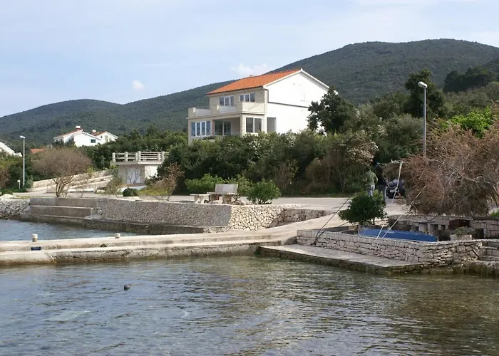Kneza 4342a Račišće