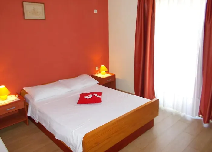 Kneza 4342a Lägenhet Račišće