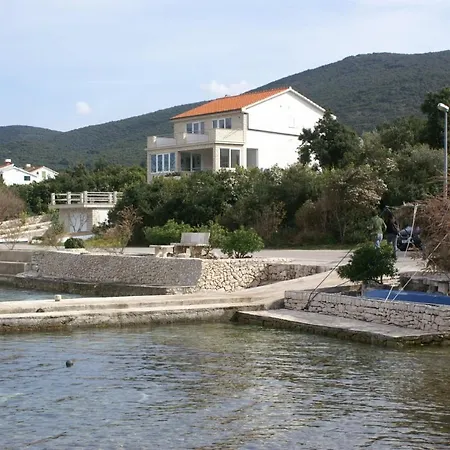 Kneza 4342a Račišće