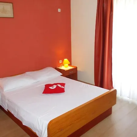 Kneza 4342a アパート Račišće