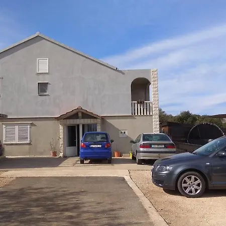 Kneza 4342a Račišće