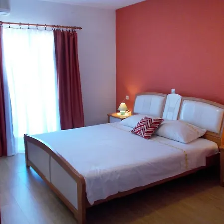 Kneza 4342a Račišće