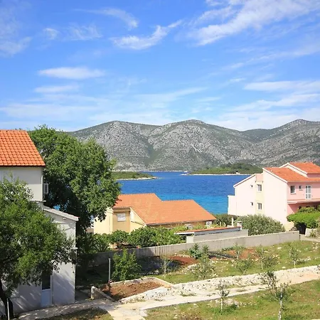 Kneza 4342a アパート