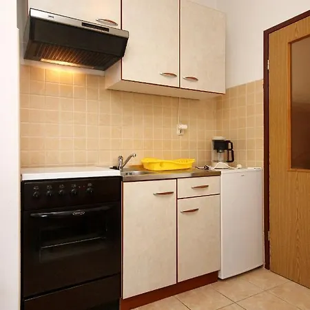 アパート Kneza 4342a